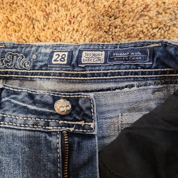 Miss Me Capris - Picture 6 of 7